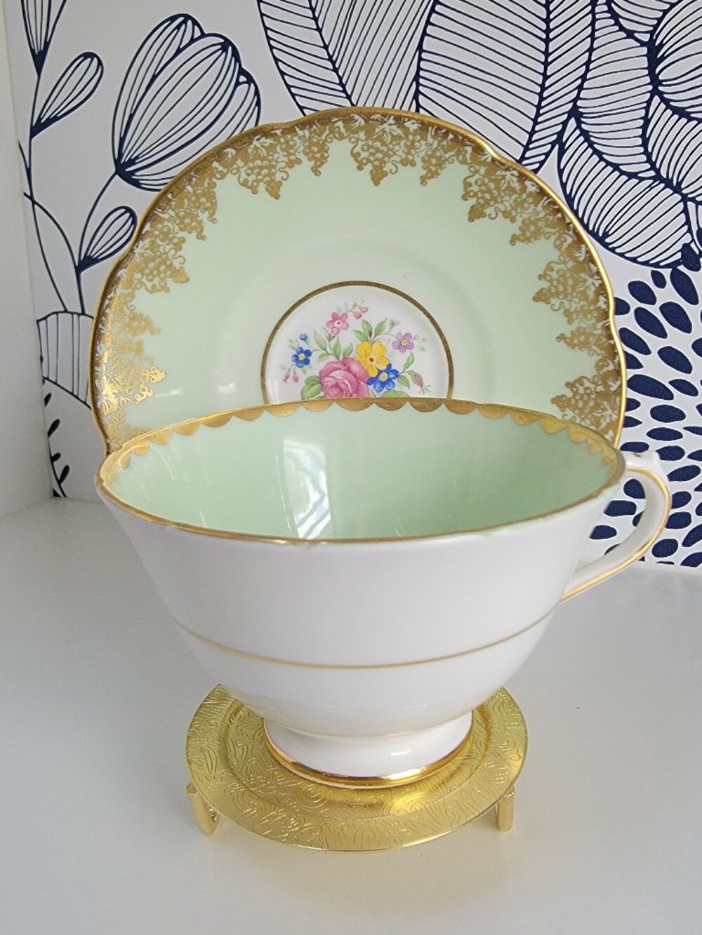 Vintage Collingwoods teacup & saucer, green w/gold filigree trim, flowers